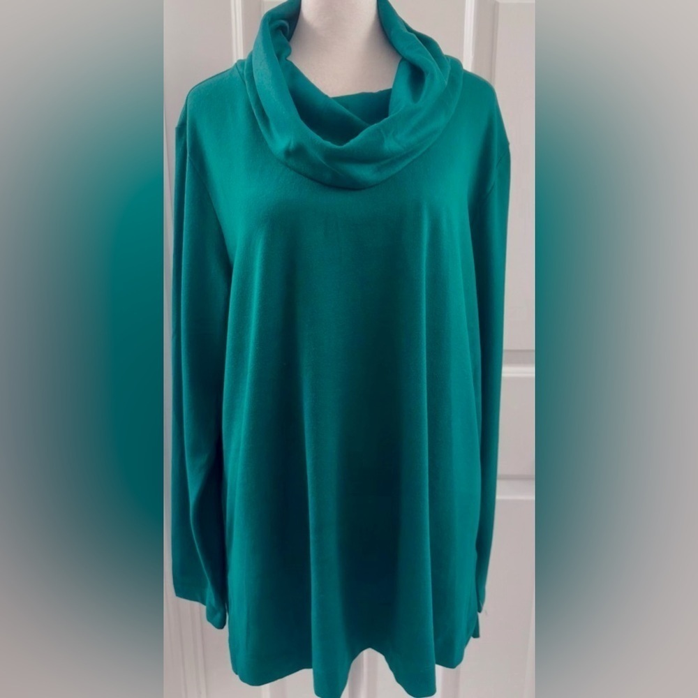 NWT Van Heusen Women's Cowl Neck Long Sleeves Sweater Color Green Size XL
